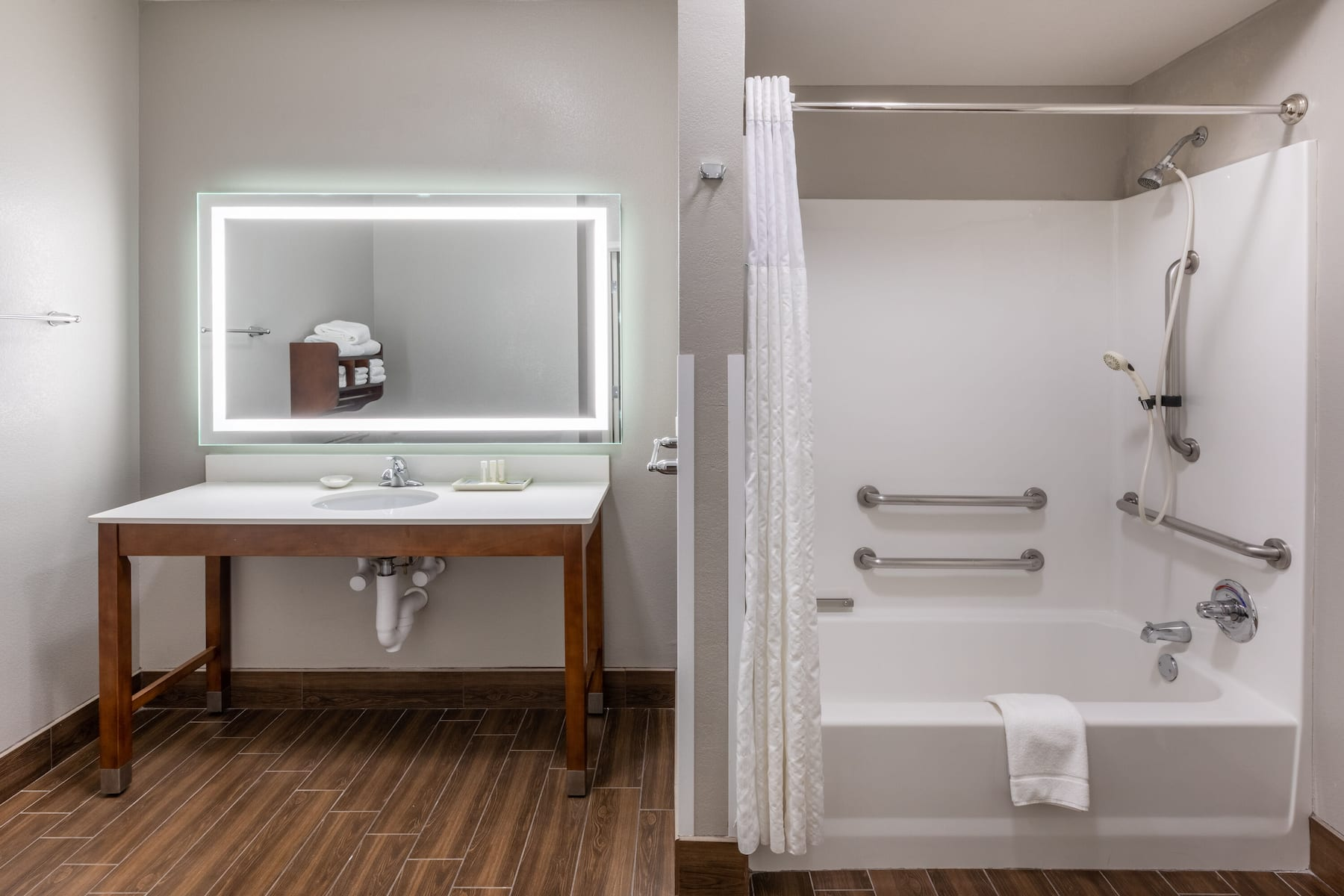 Modern Guest Bathroom