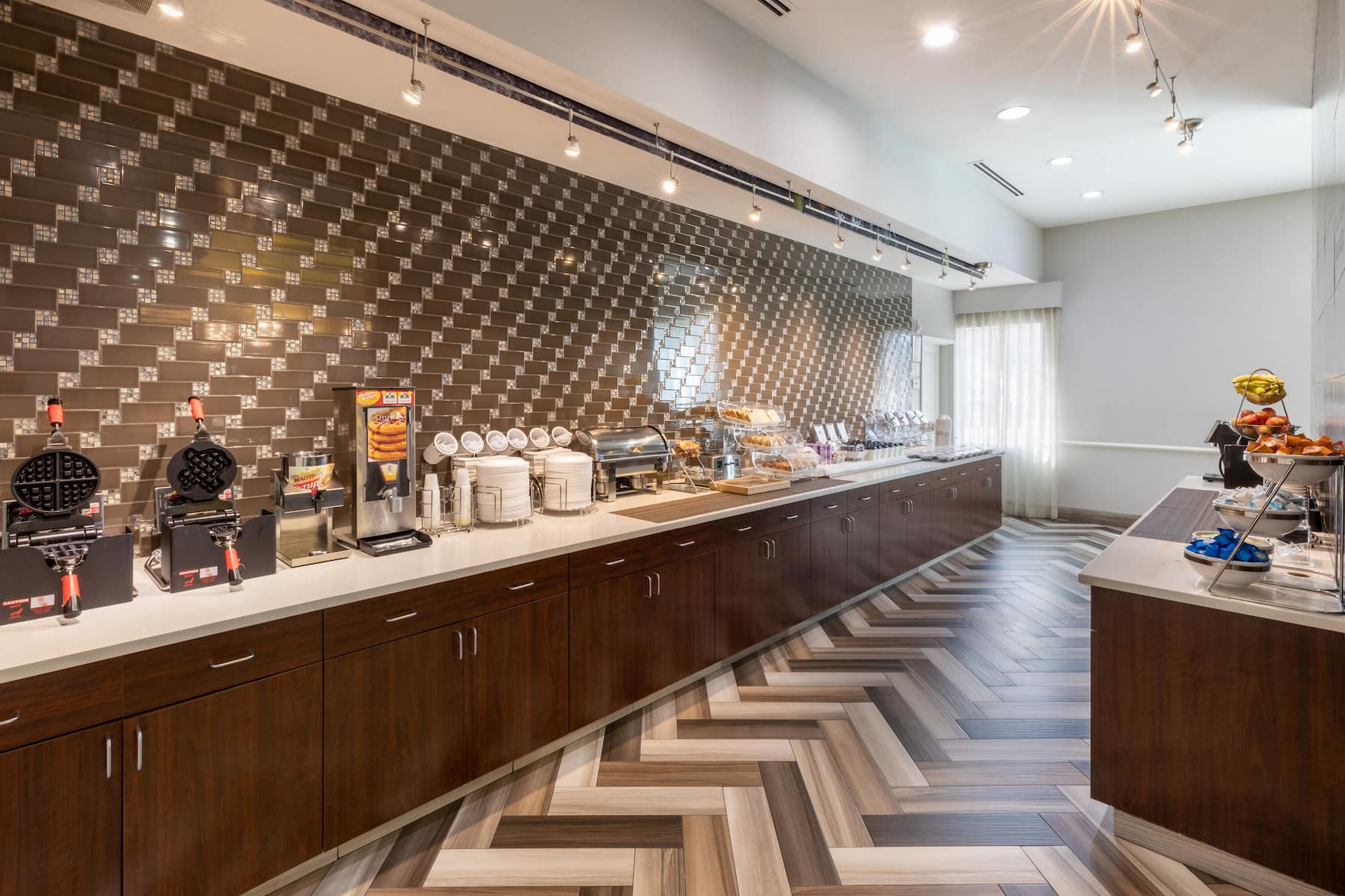 Complimentary Breakfast Dining Area